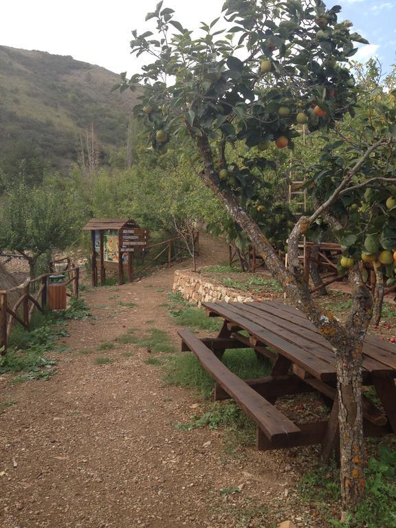 Agriturismo Gelso Castellana Sicula Bagian luar foto